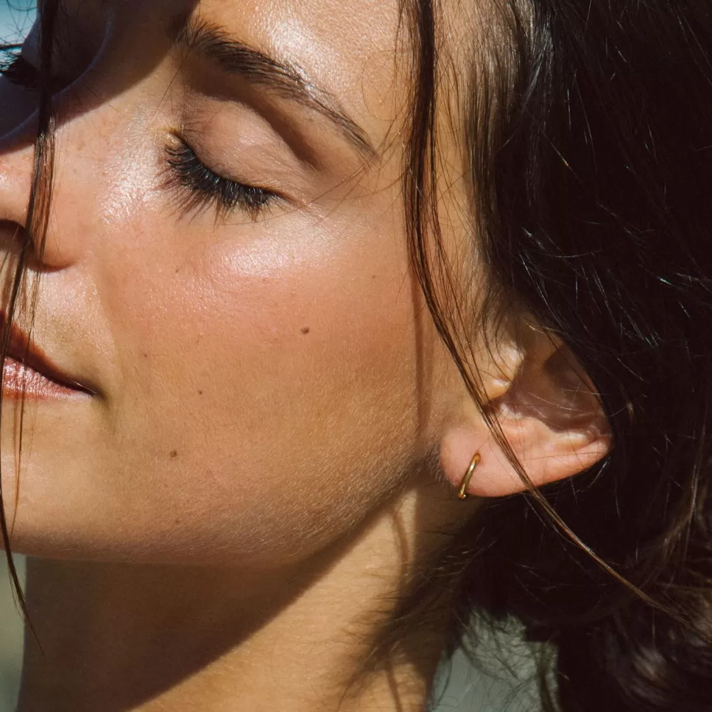 Tiny Huggie Hoops^Atolea Jewelry Fashion